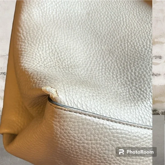 Steve Madden Large Tote w/Shoulder Strap - Picture 5 of 8